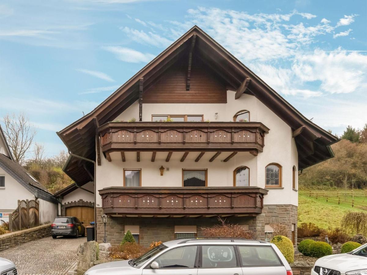 Spacious Flat In Adenau Near The N Rburgring Apartamento Exterior foto